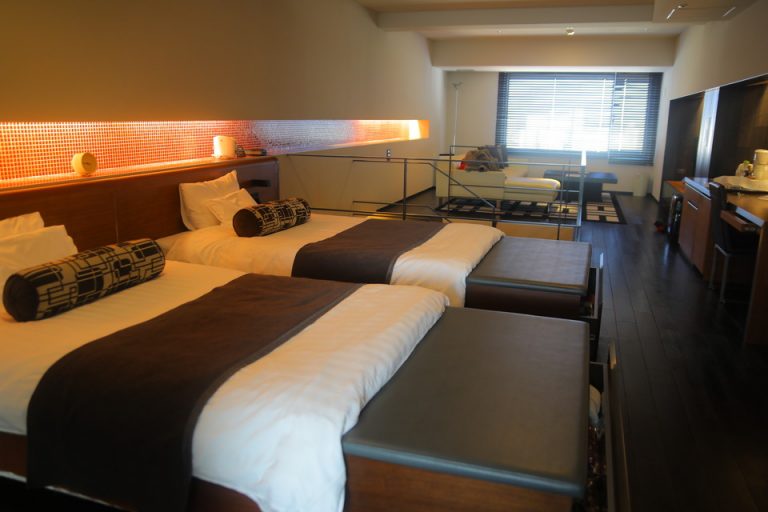 風呂場から部屋