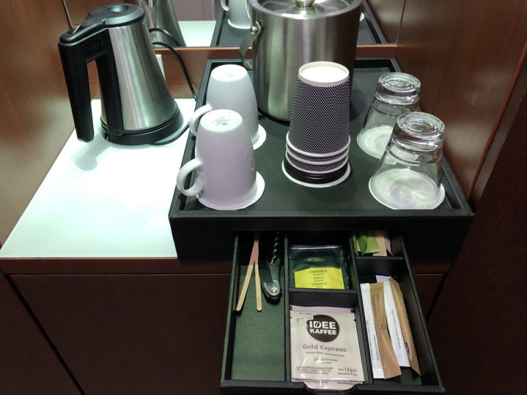 ミニバーカフェコーナー