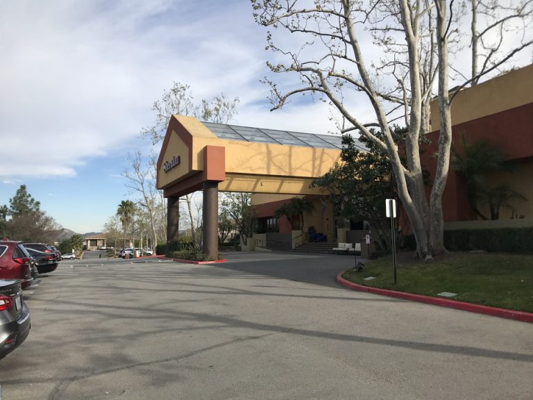 十分なスペースのパーキング