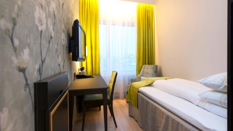 688_16102515340048106861