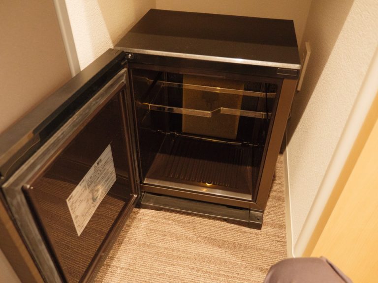 冷蔵庫(開けた状態)