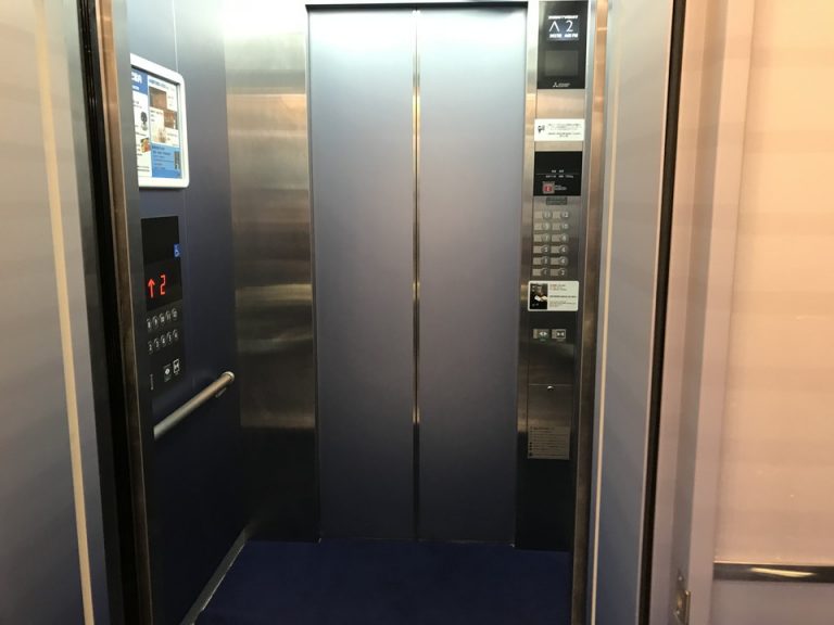 エレベーター全体(1)