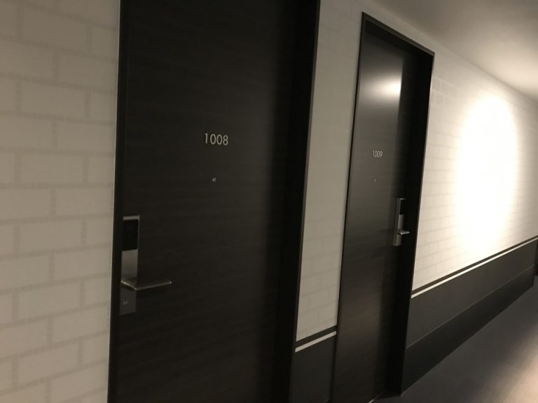 ホテル入口全体