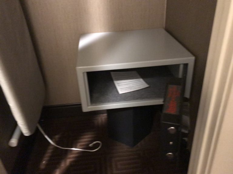 セーフティー内