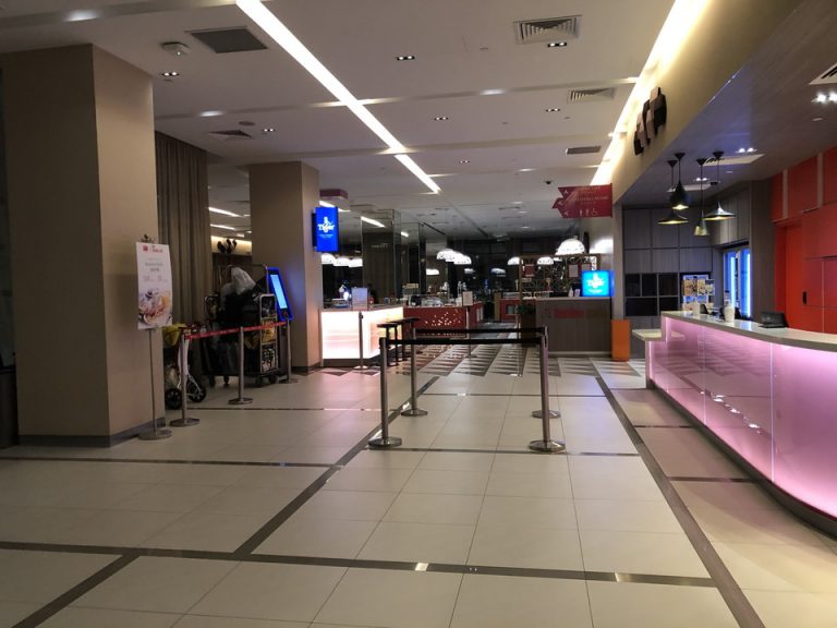 エントランス付近の朝食会場入り口