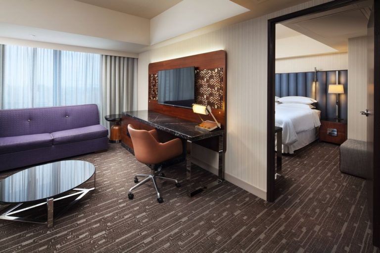 leonardo-1092130-laxgr-suite-0603-hor-clsc_S-image