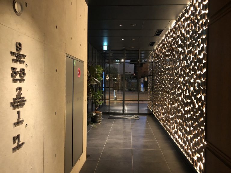 エントランス廊下