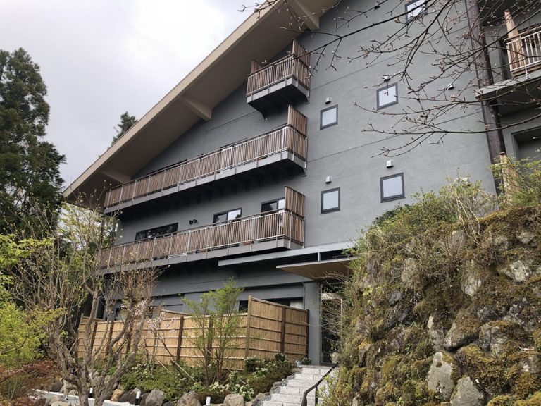 レジデンス棟外観1