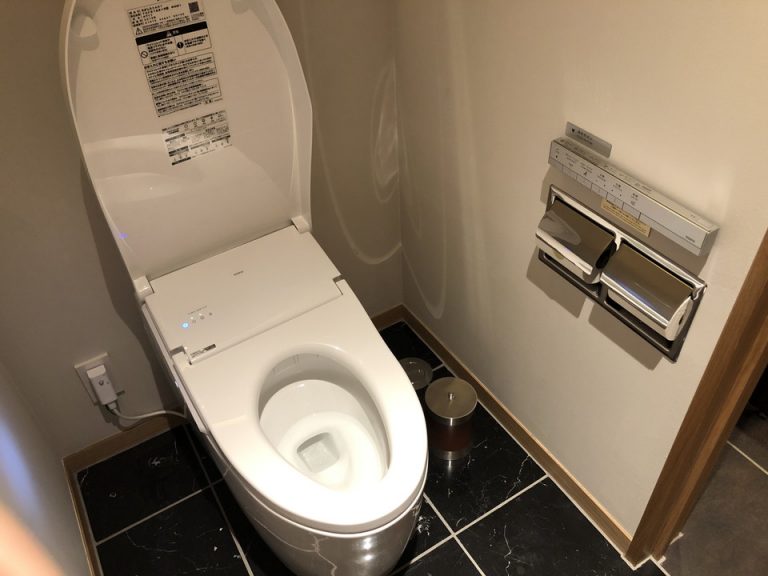 トイレ2