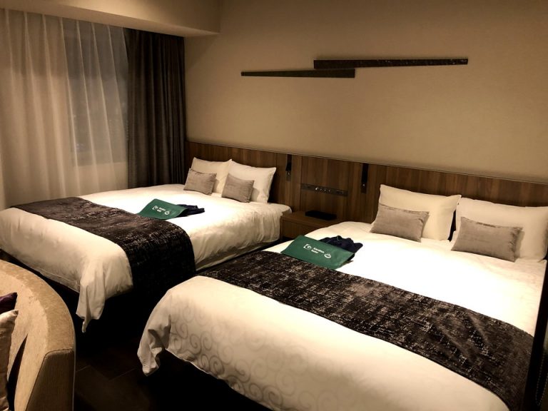 ベッドとソファ (2)