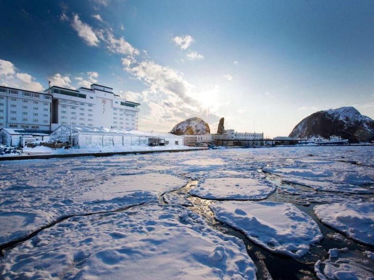 93f6e3519d3a6ec441b3ae55673ed04b