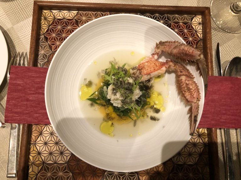 ディナーコース3.毛蟹のラビオリキャビア添え