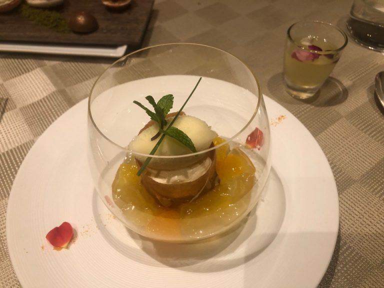 ディナーコース7.クレームダンジュと柑橘のソルベマチェドニア添え