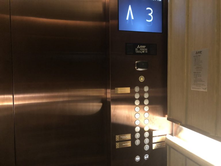 エレベーター回数ボタン