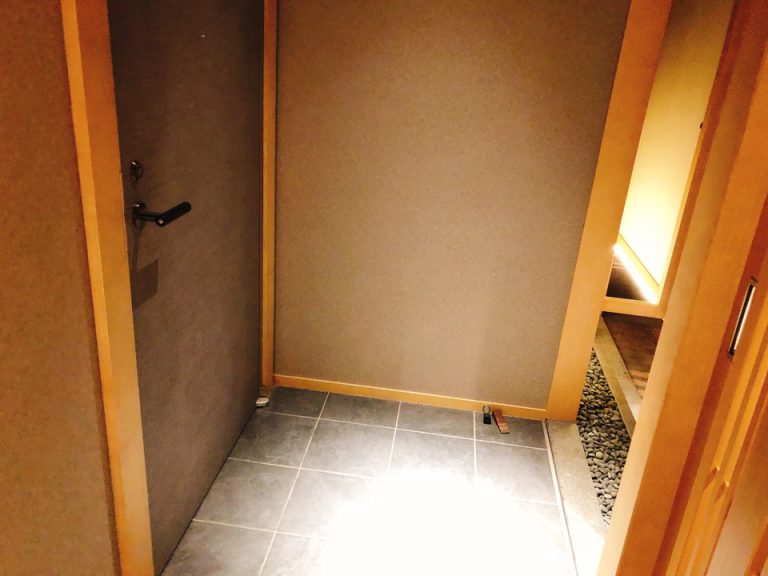 お部屋入り口扉