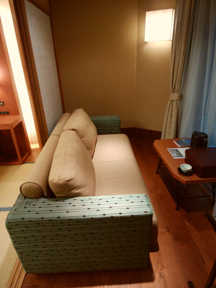 お部屋ソファー