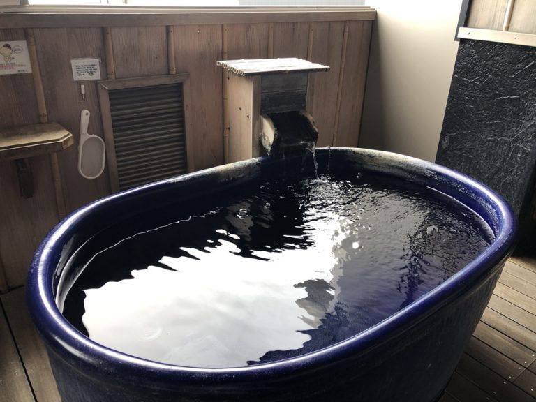 客室露天風呂 温泉でした
