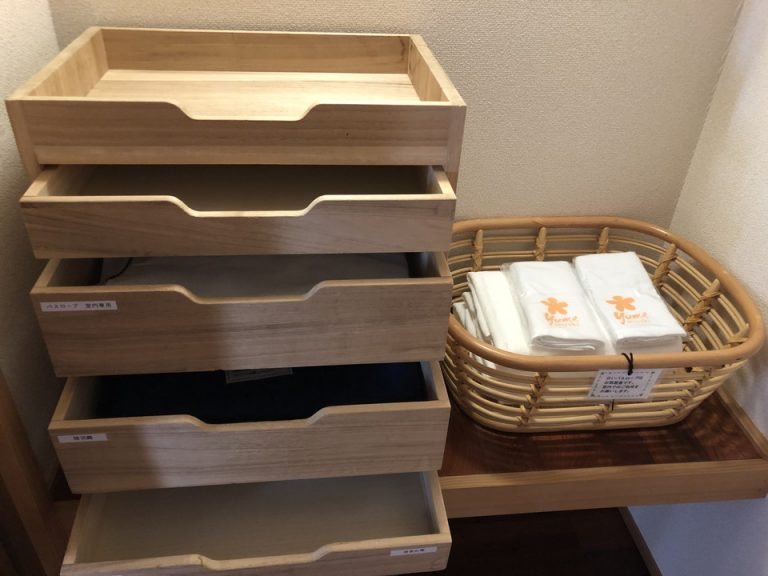 リビングルーム クローゼット内(1)