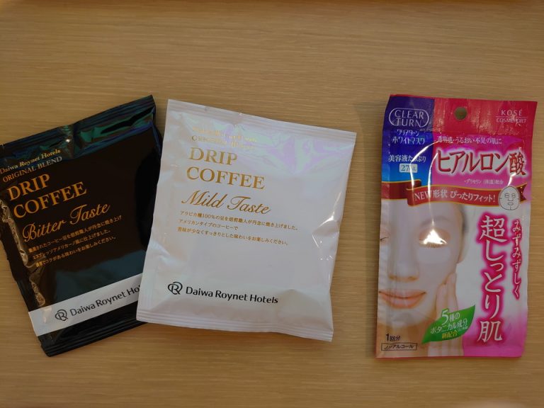アメニティのコーヒーとパック