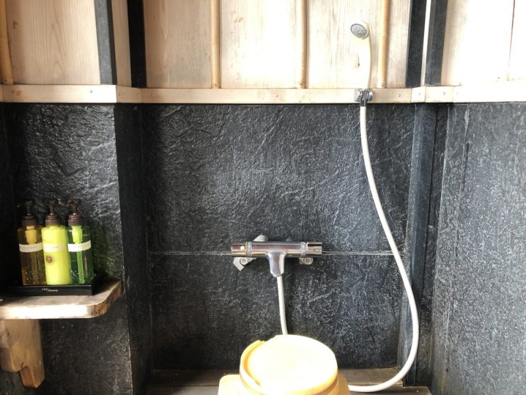 シャワー
