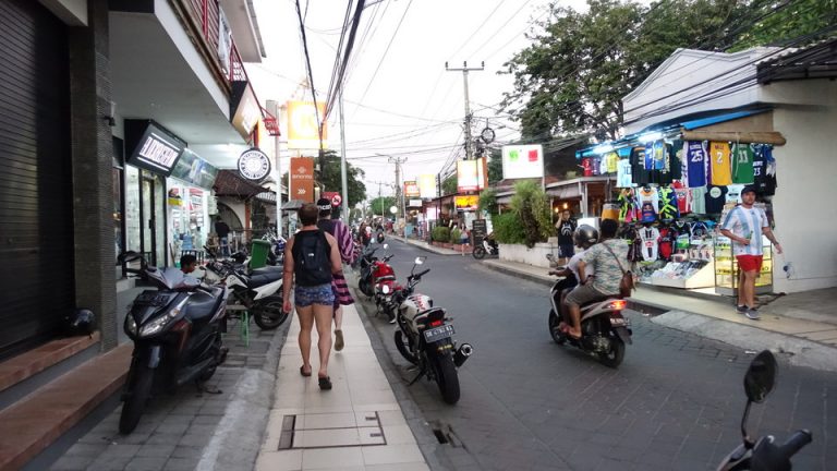 ORG_DSC06315ダブルシックスビーチの帰り道