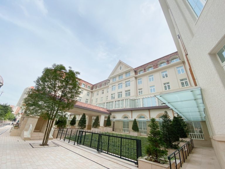 建物全体・広角レンズで