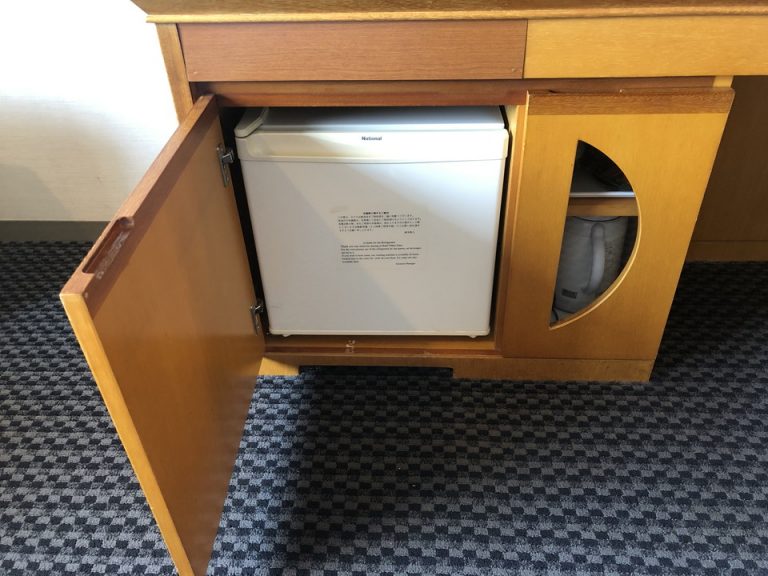 冷蔵庫(閉じた状態)