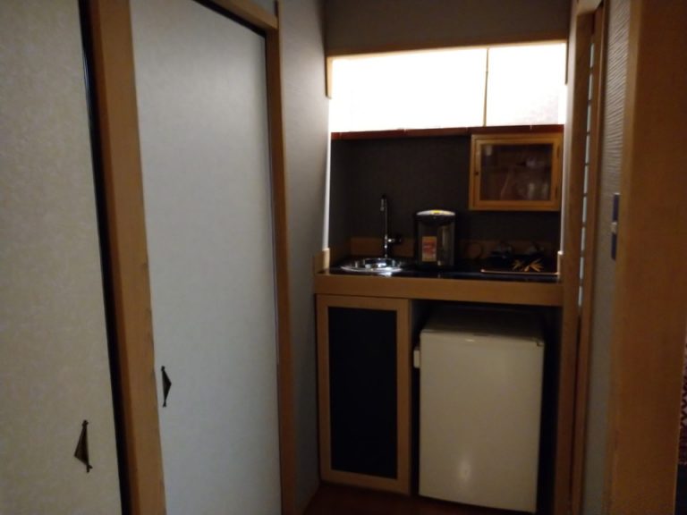 冷蔵庫(閉じた状態)