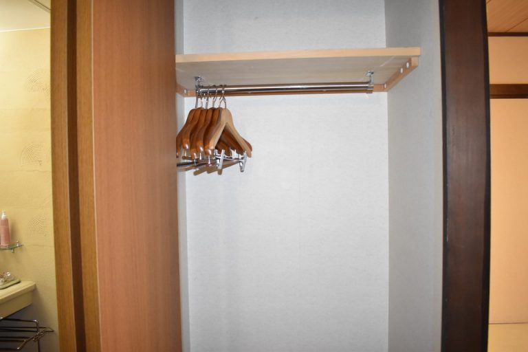 クローゼット内