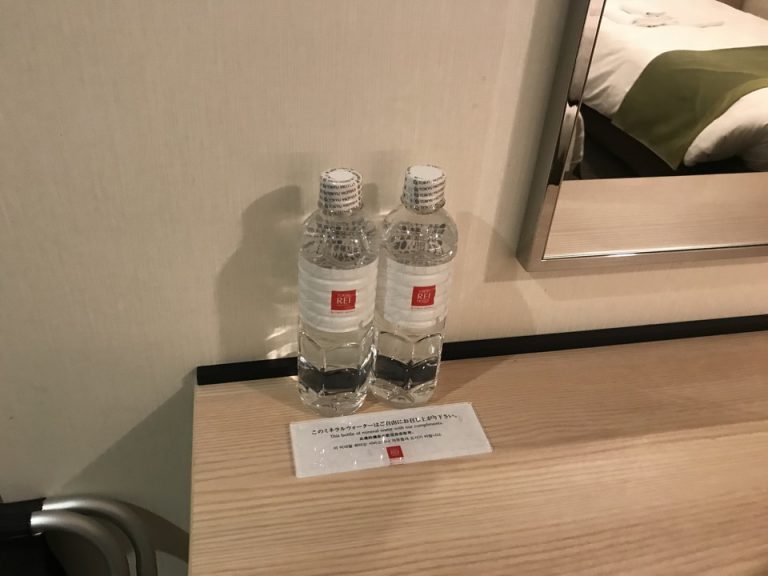 ホテル水