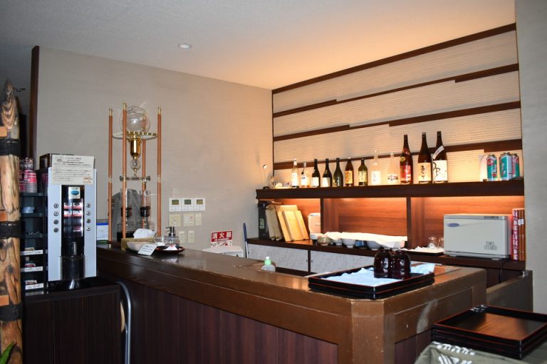 ラウンジ内カウンター