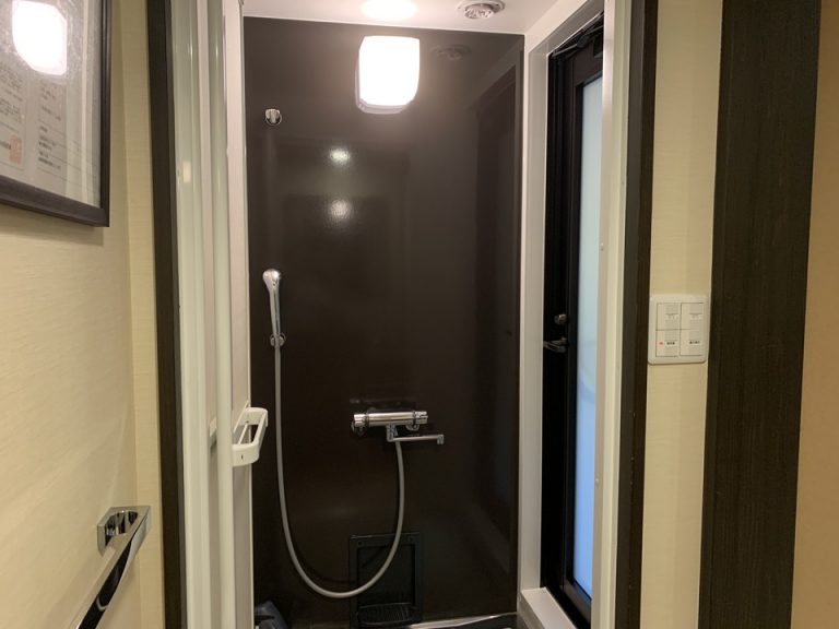 簡易的なシャワー