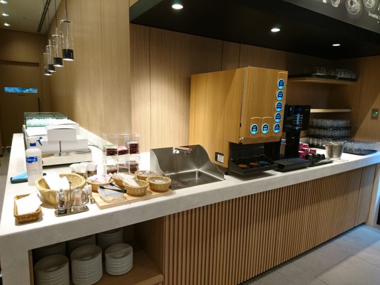 朝食ドリンクコーナー