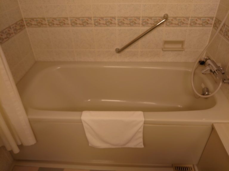 広いバスタブ