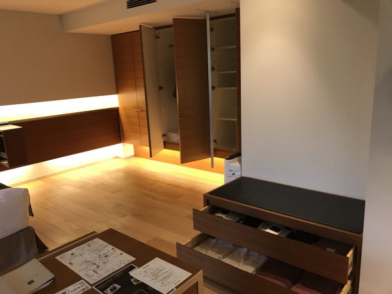 部屋 室内着とクローゼット