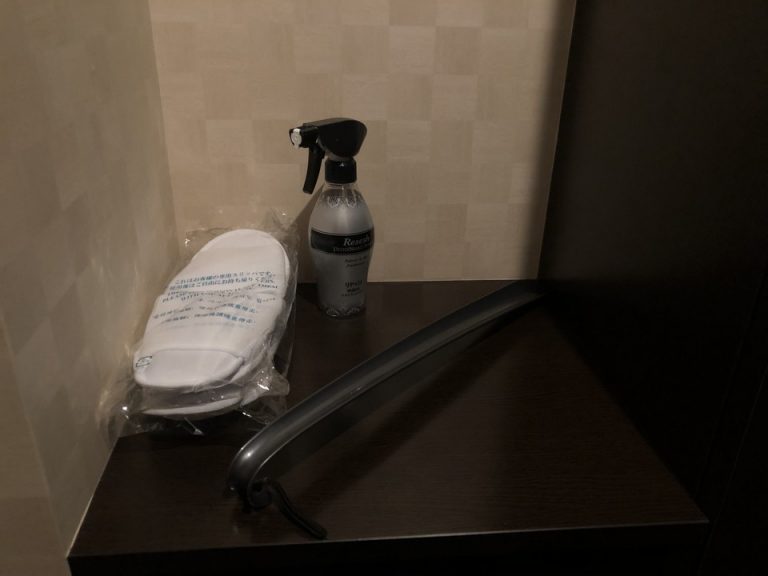 玄関 使い捨てスリッパ