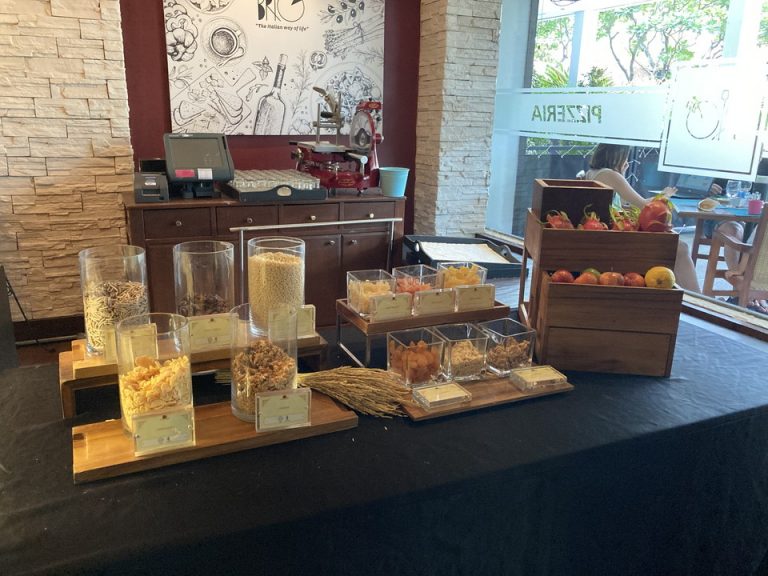 朝食ビュッフェ2