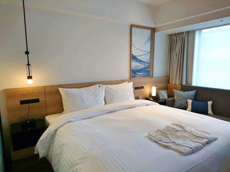 ベッド全体_Fotor