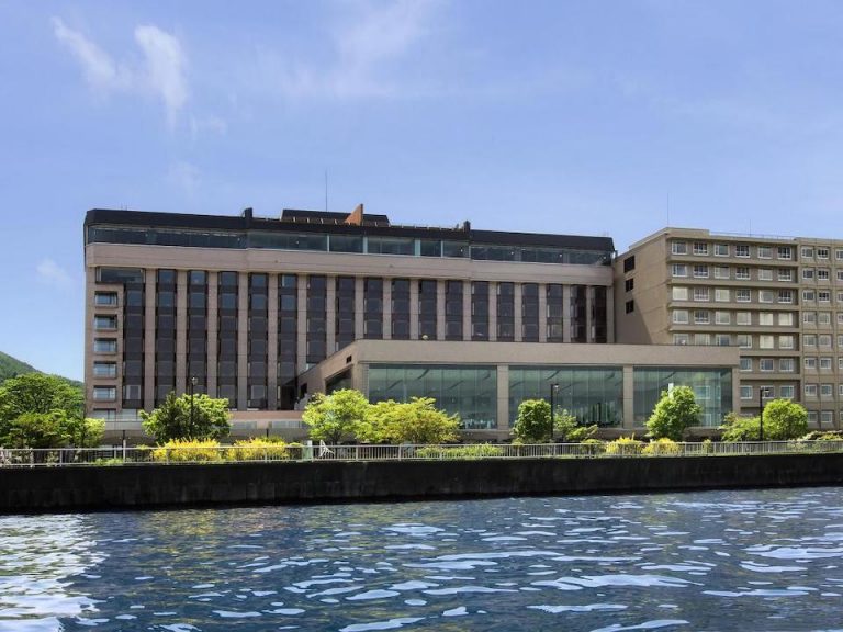 399352_17061508060053692261