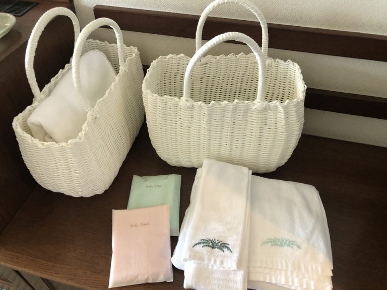 温泉セットのカゴ