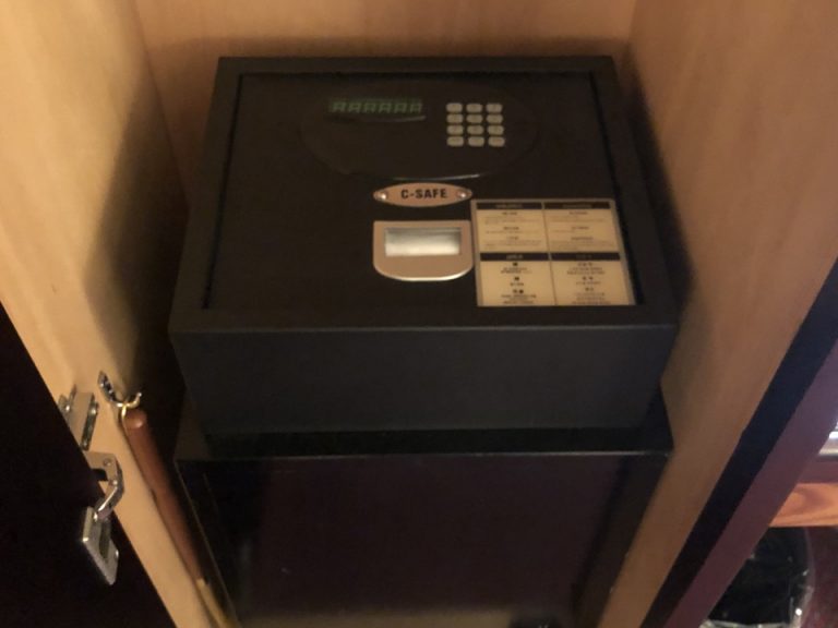 セーフティーボックス(閉じた状態)