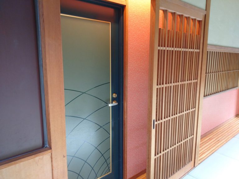客室入口