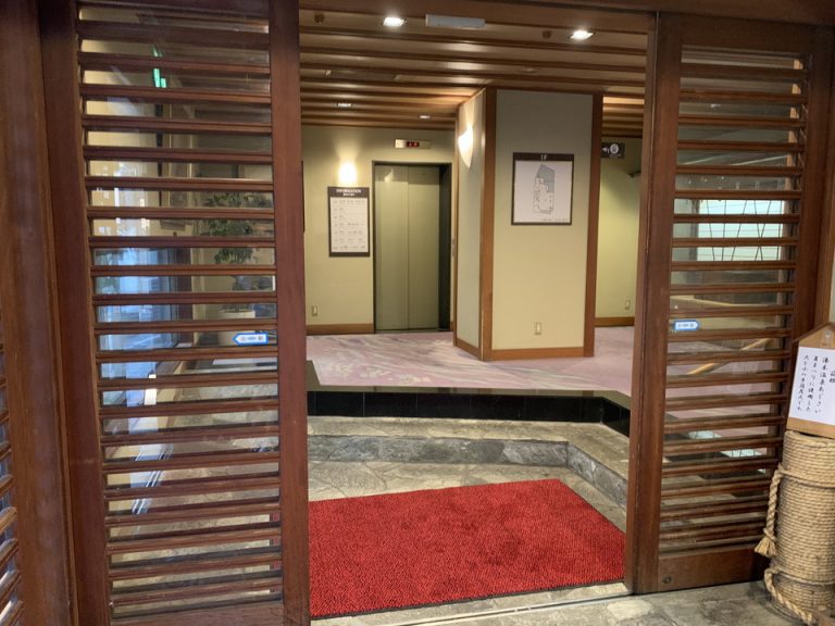 シンプルな内玄関