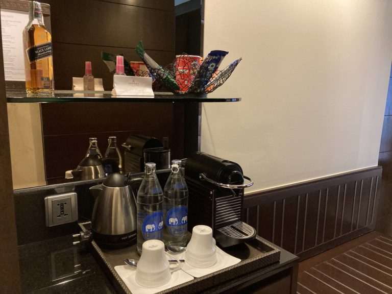 ミニバーカフェコーナー