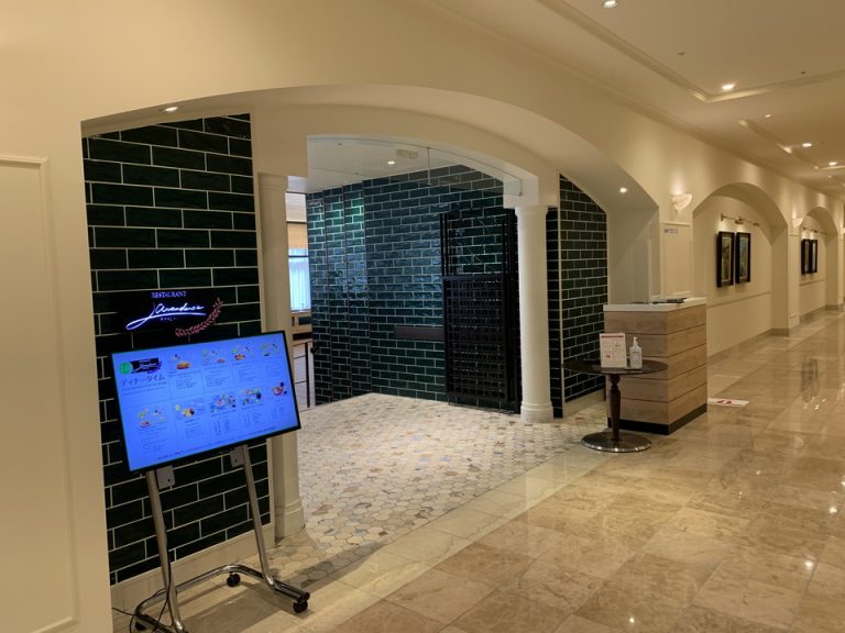 朝食会場入口(2)