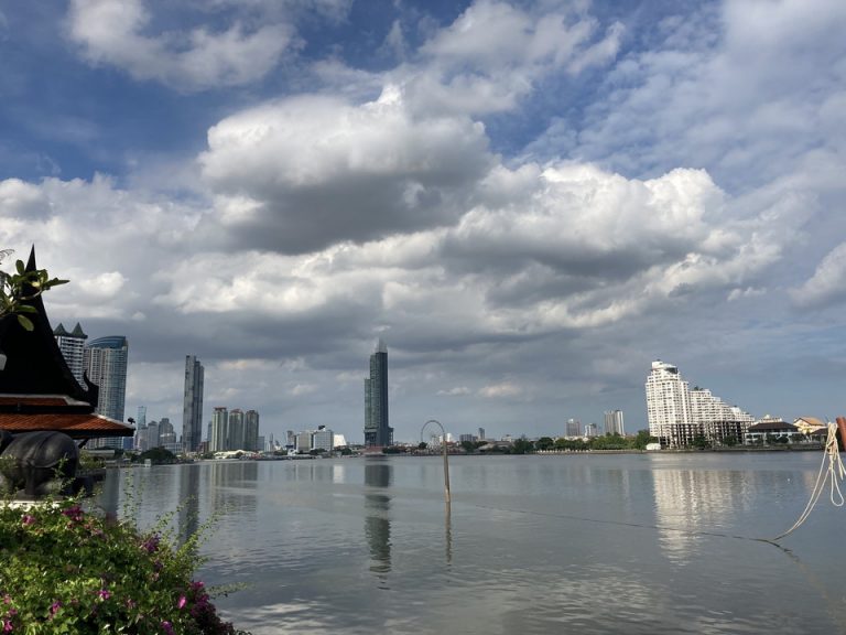 ホテル周辺 リバーサイド