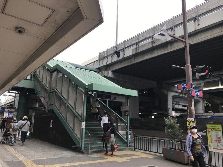 江坂駅