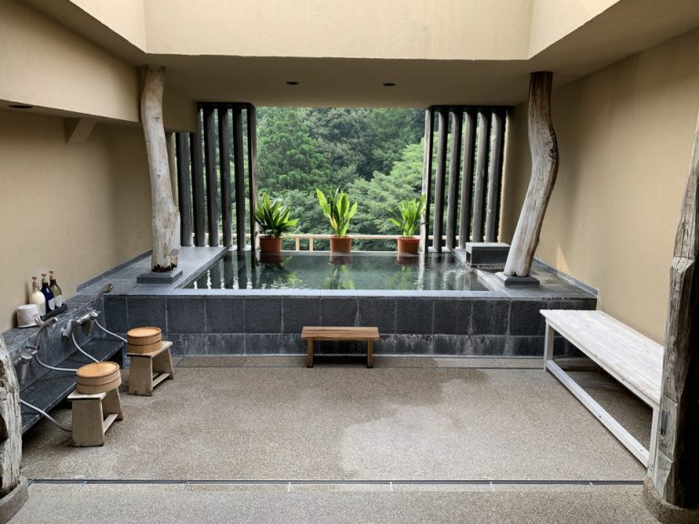 露天風呂は壮観