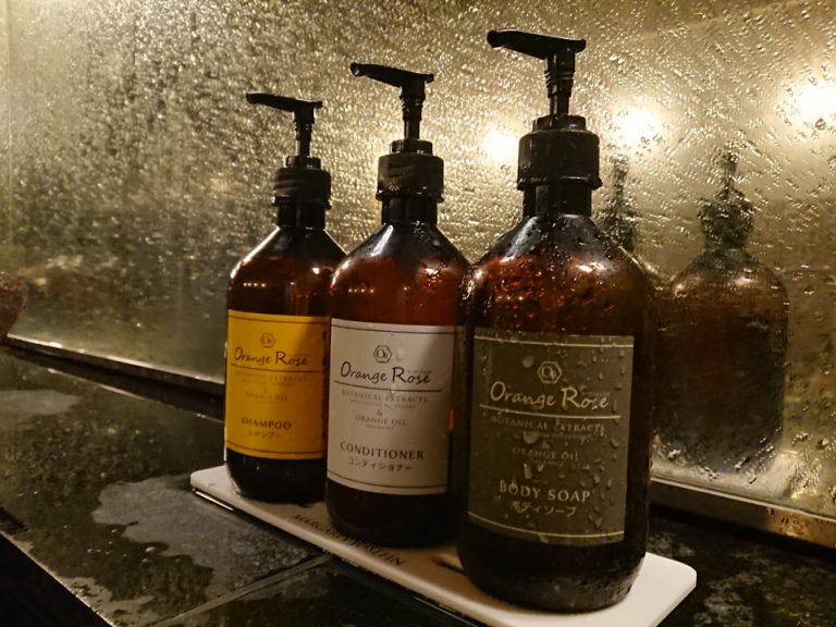 大浴場にはシャンプー・コンディショナー・ボディソープが設置されています