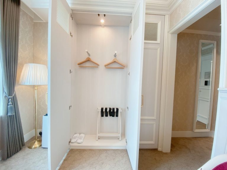 クローゼット扉開けた時1